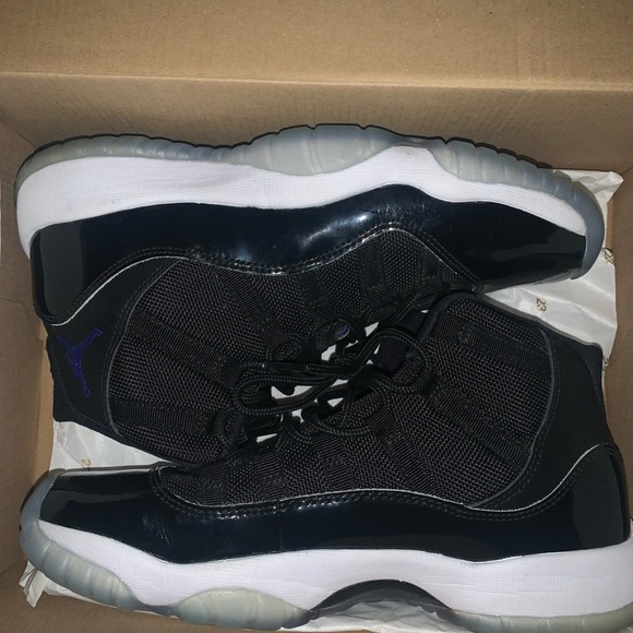 Jordan 1 Space Jam - Picture 1 of 3